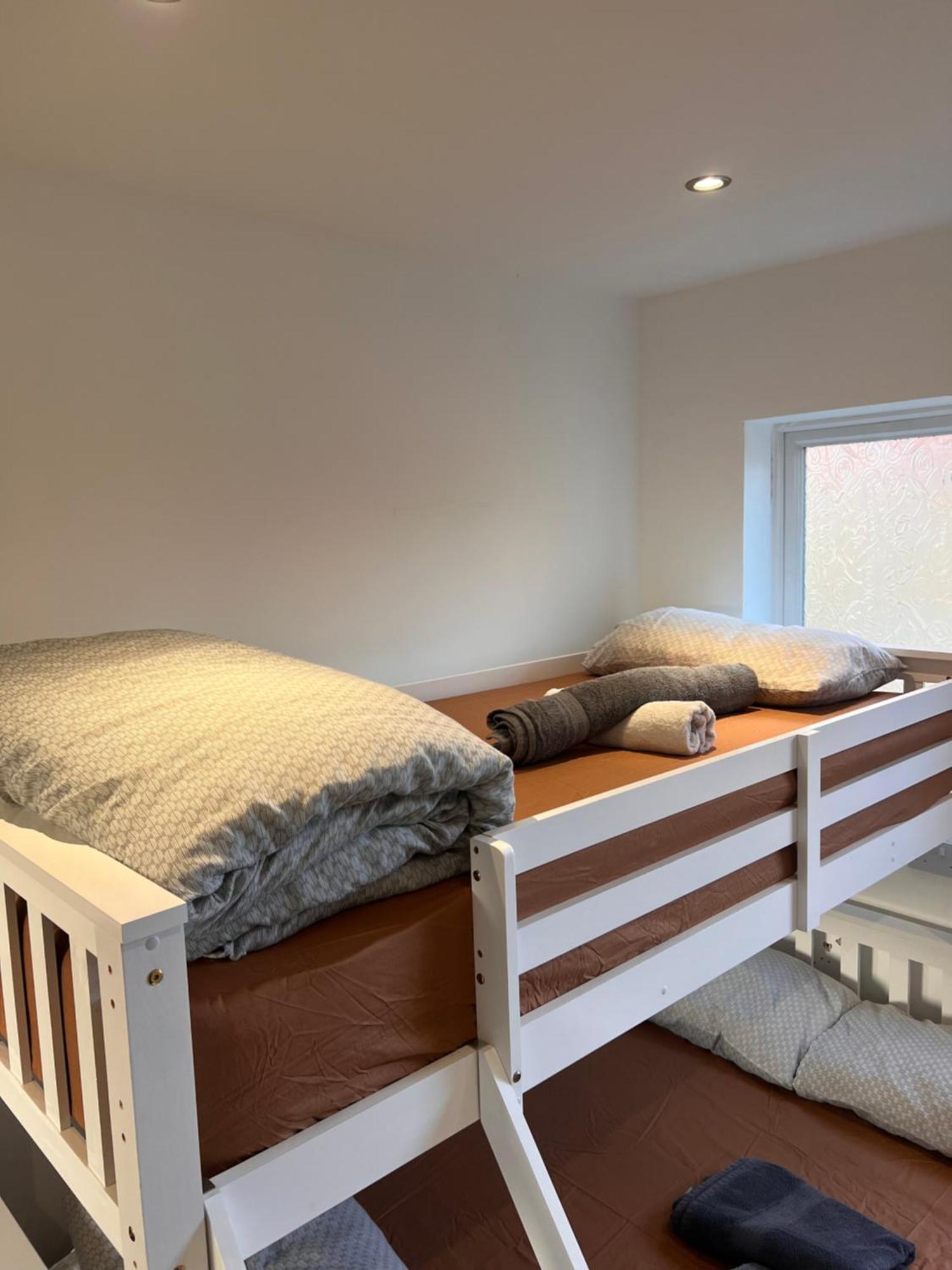 1 Bedroom & Bathroom Dorney Esterno foto