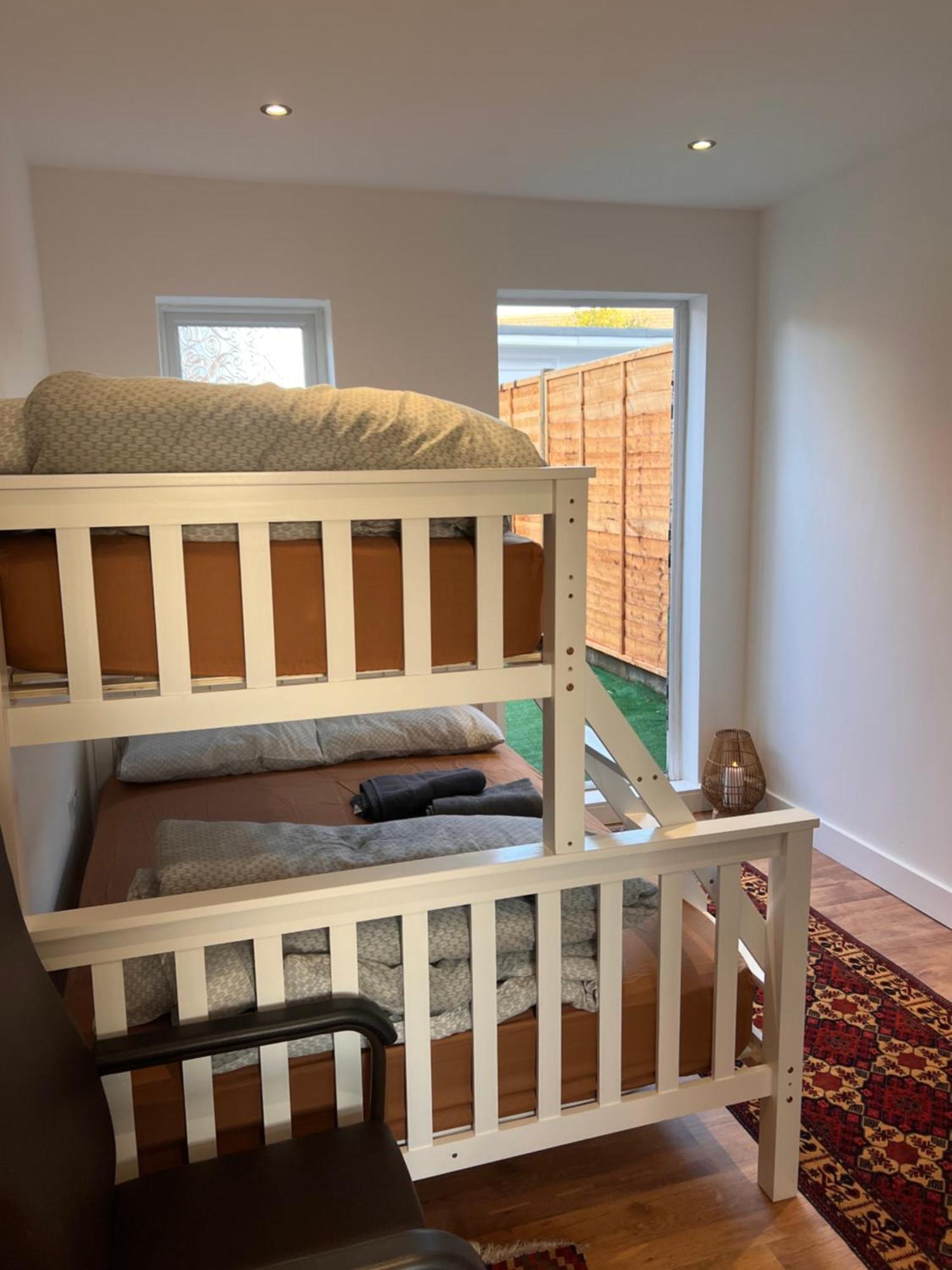 1 Bedroom & Bathroom Dorney Esterno foto